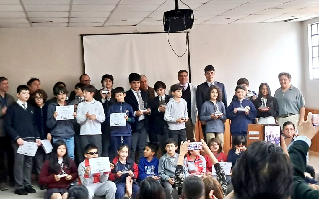 Reconocimientos a los mejores jugadores de ajedrez escolar